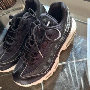 Nike air Max Black Sneakers with White Accents